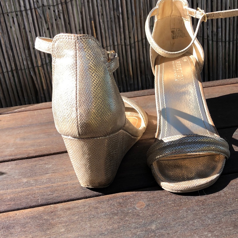 Wedge sandal - Picture 2 of 2